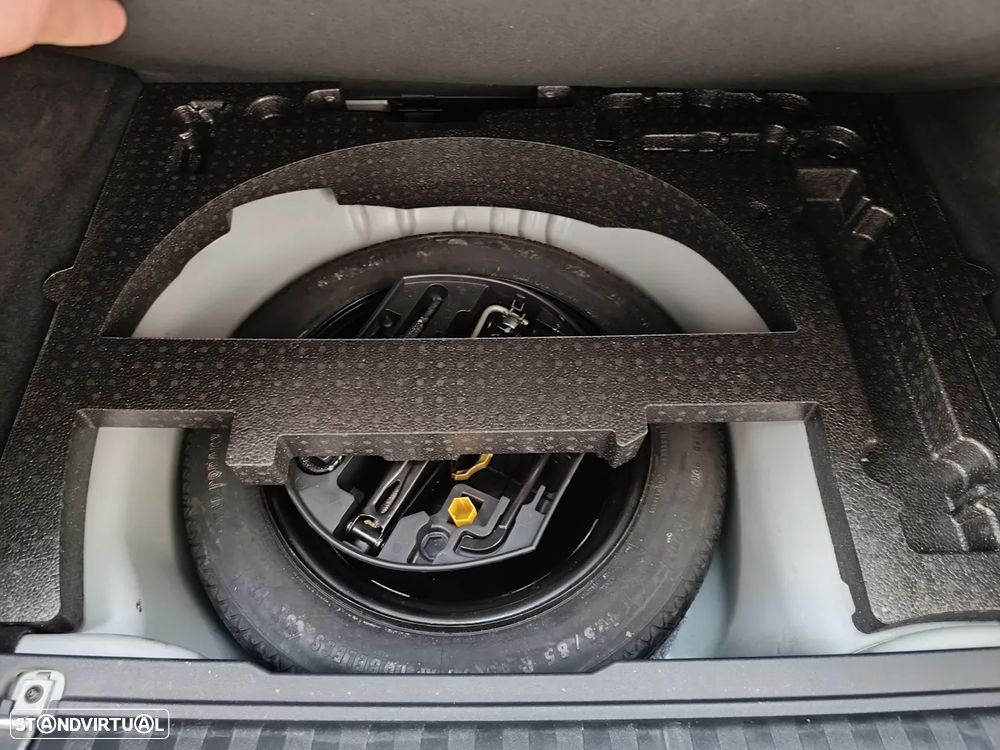 Peugeot 2008 1.2 PureTech Style - 32