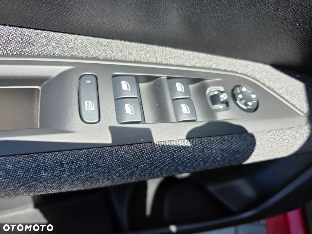 Peugeot 3008 PureTech 130 Stop & Start GPF Active - 12