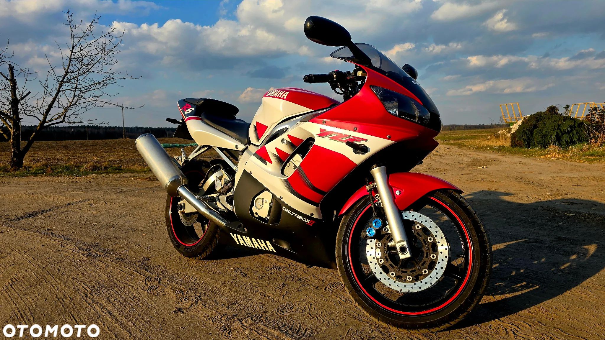 Yamaha R6 - 1