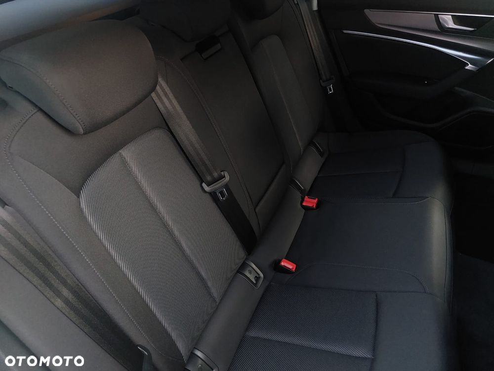 Audi A6 Avant - 16