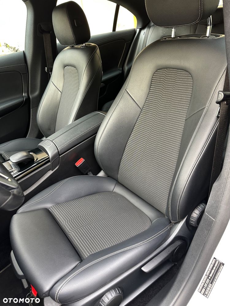 Mercedes-Benz CLA - 16