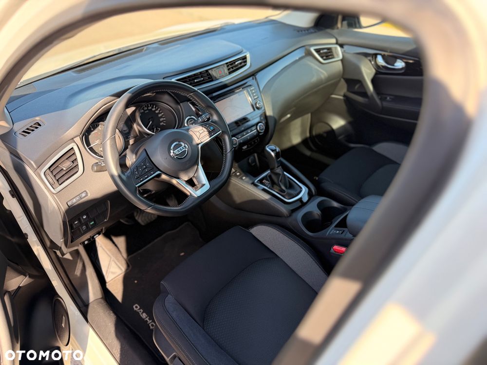 Nissan Qashqai 1.3 DIG-T N-Connecta DCT - 14