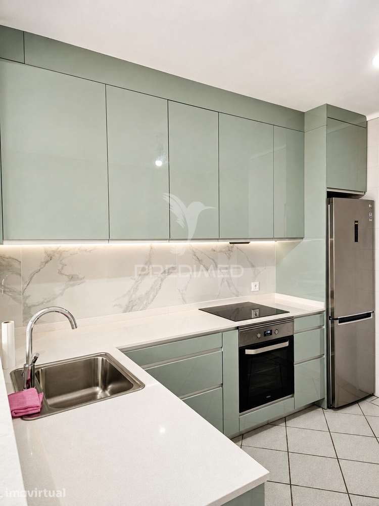 Apartamento T3 Remodelado com Garagem Fechada – Santa Joana, Aveiro - Grande imagem: 2/27