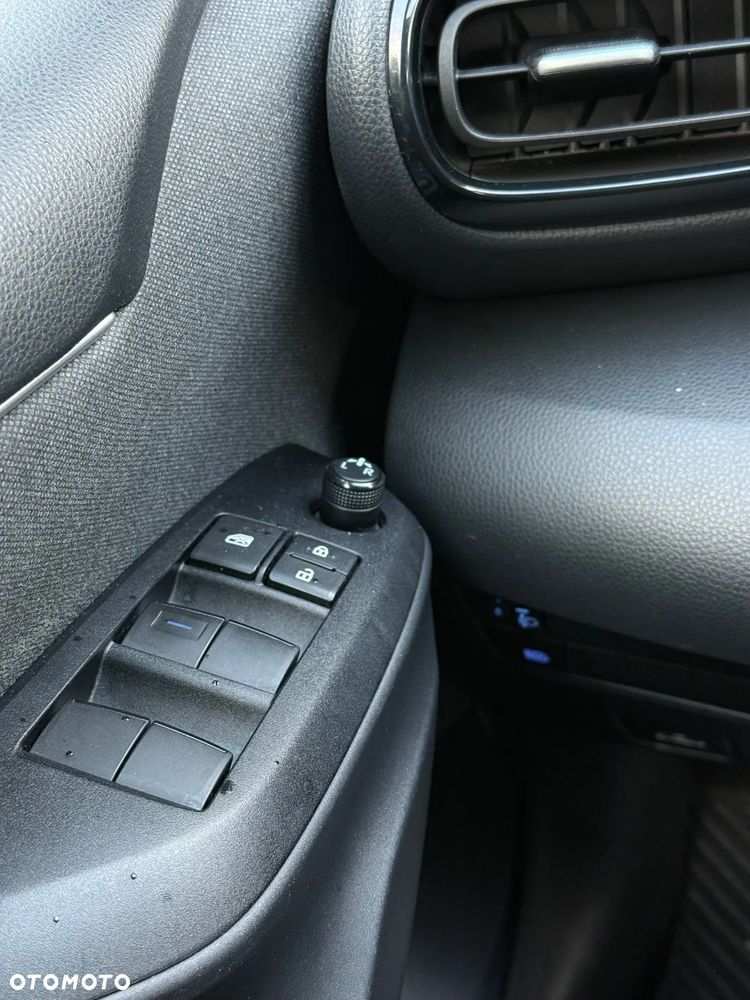 Toyota Yaris ver-hybrid-1-5-comfort - 20