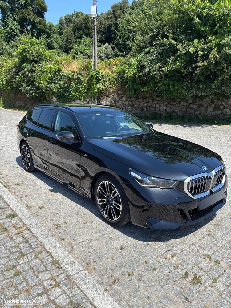 BMW 530 e Pack Desportivo M - 1