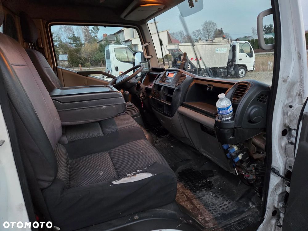 Renault Maxity Cabstar - 24