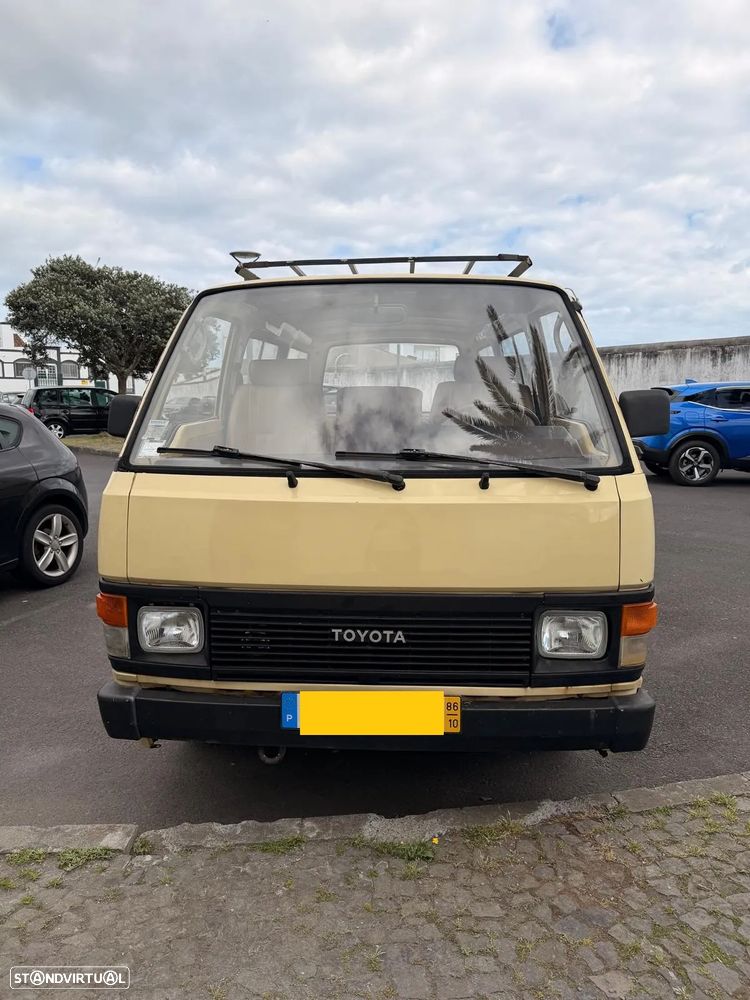 Toyota HiAce - 2