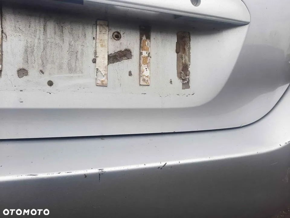 Toyota Corolla 2002rok 3D Klapa Bagażnika - 2