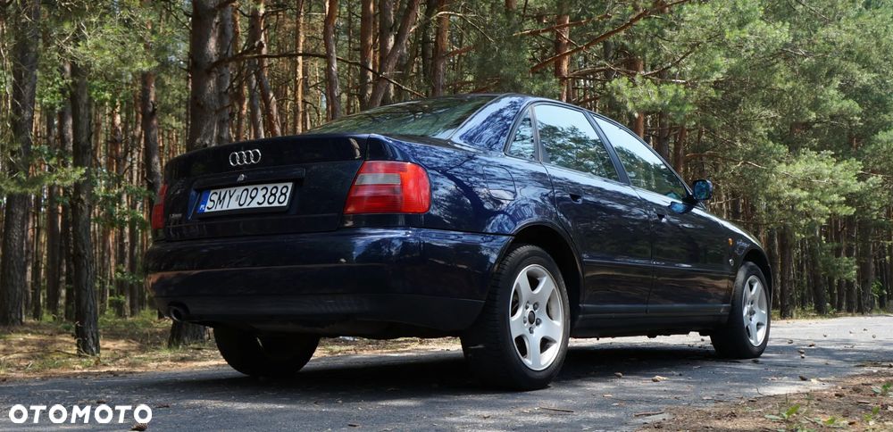 Audi A4 Limousine - 13