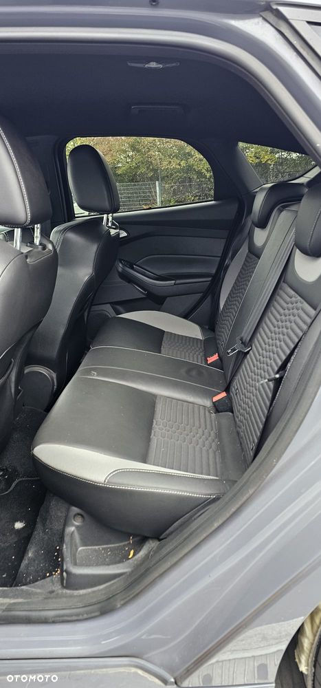 Ford Focus 2.0 EcoBoost ST mit Leder-Sport-Paket - 9