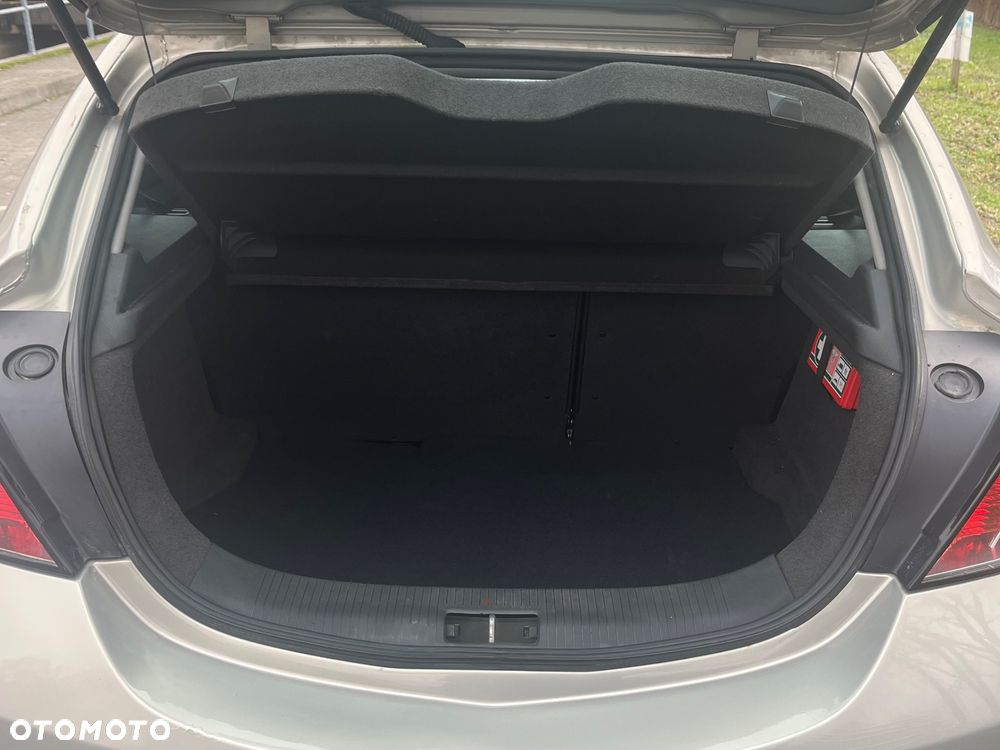 Opel Astra 1.4 Enjoy - 24