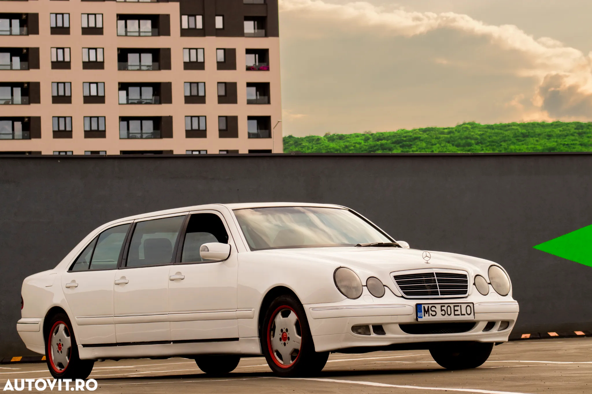 Mercedes-Benz E - 9