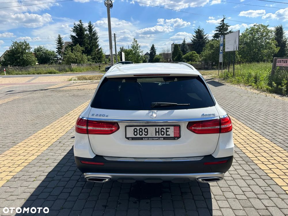 Mercedes-Benz Klasa E 220 d 4-Matic All-Terrain - 21
