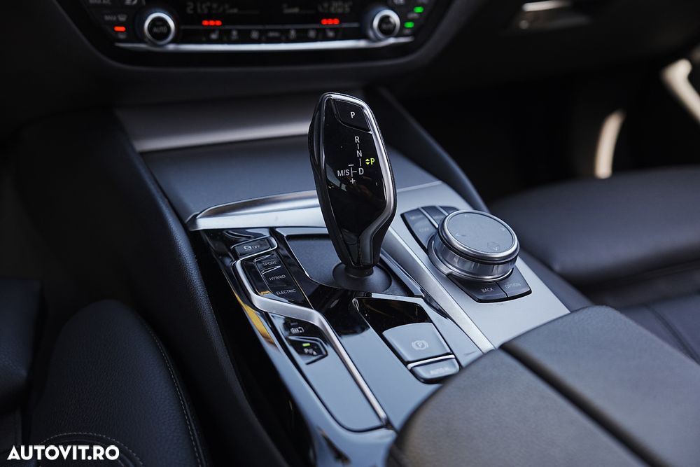 BMW Seria 5 530e xDrive AT PHEV - 26