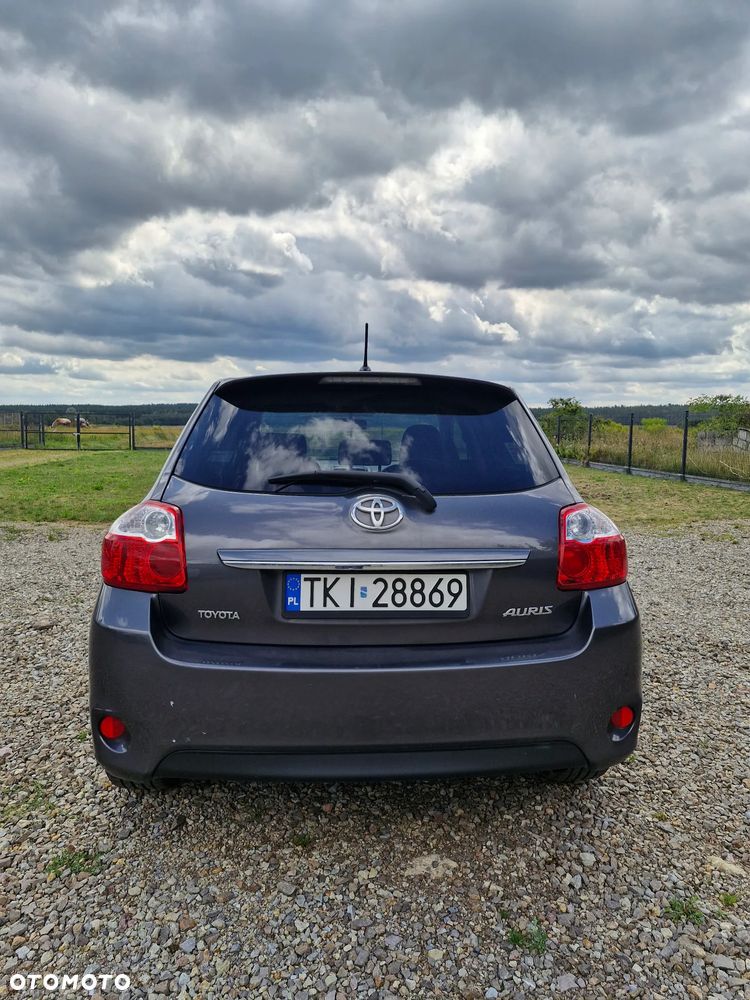 Toyota Auris 1.4 D-4D Premium - 2