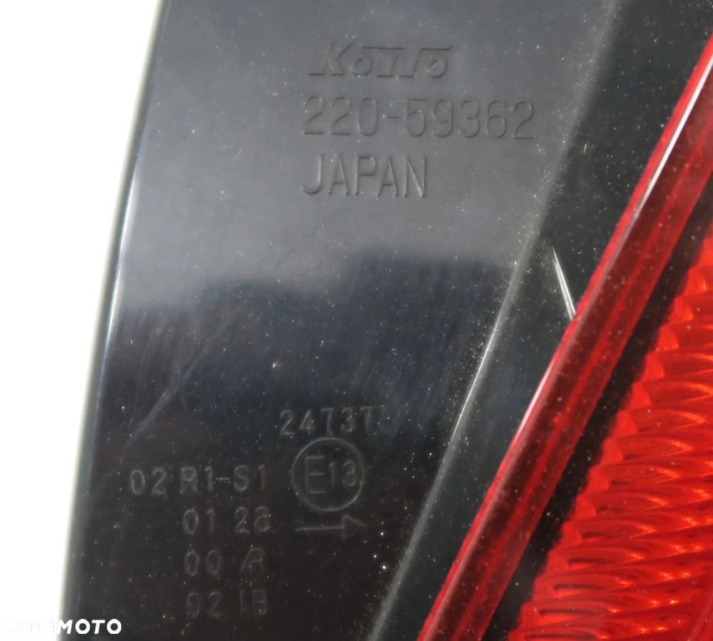 SUZUKI SWIFT VIII 8 2017 - lampa tył prawa R ORYGINAŁ OE - 8