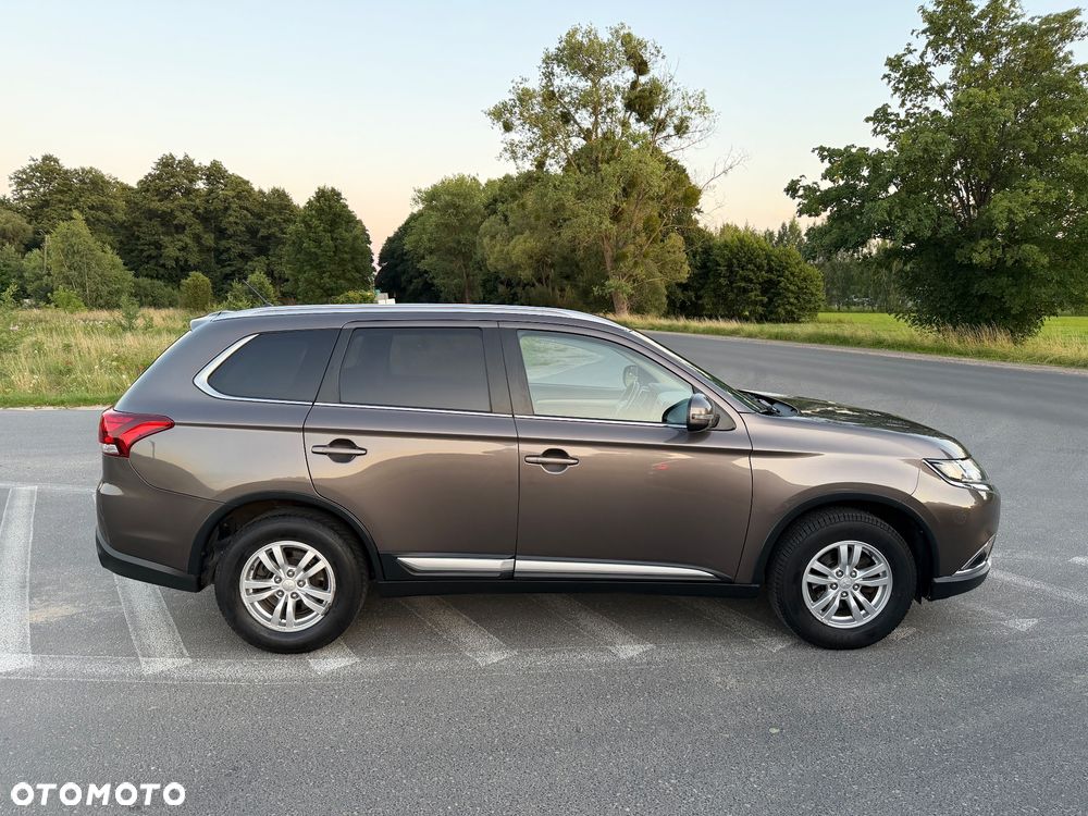 Mitsubishi Outlander 2.0 2WD Active - 24