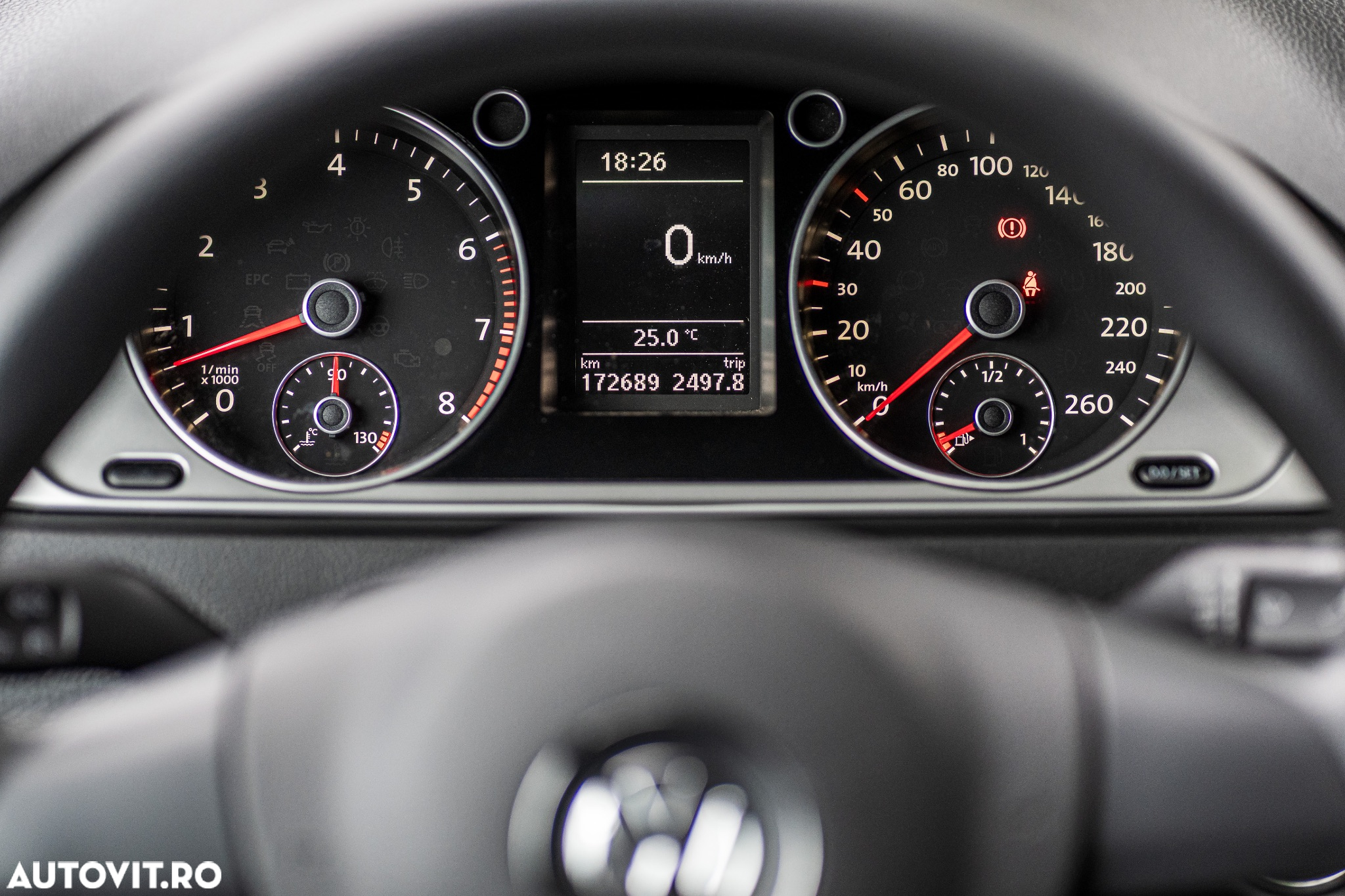 Volkswagen Passat - 4