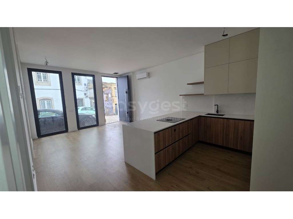 T3 Independente no Coração da Lourinhã - Design Moderno e Acessibil... - Grande imagem: 5/25
