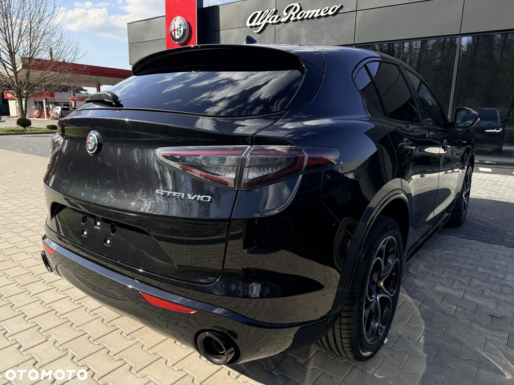 Alfa Romeo Stelvio - 30