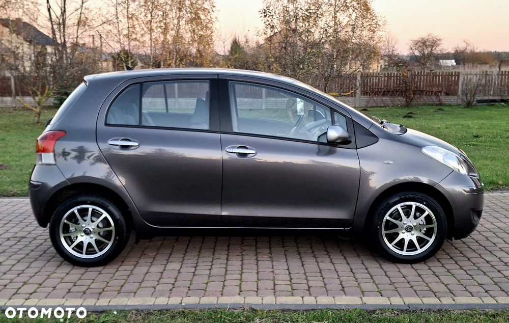 Toyota Yaris 1.33 VVT-i Cool+ - 3