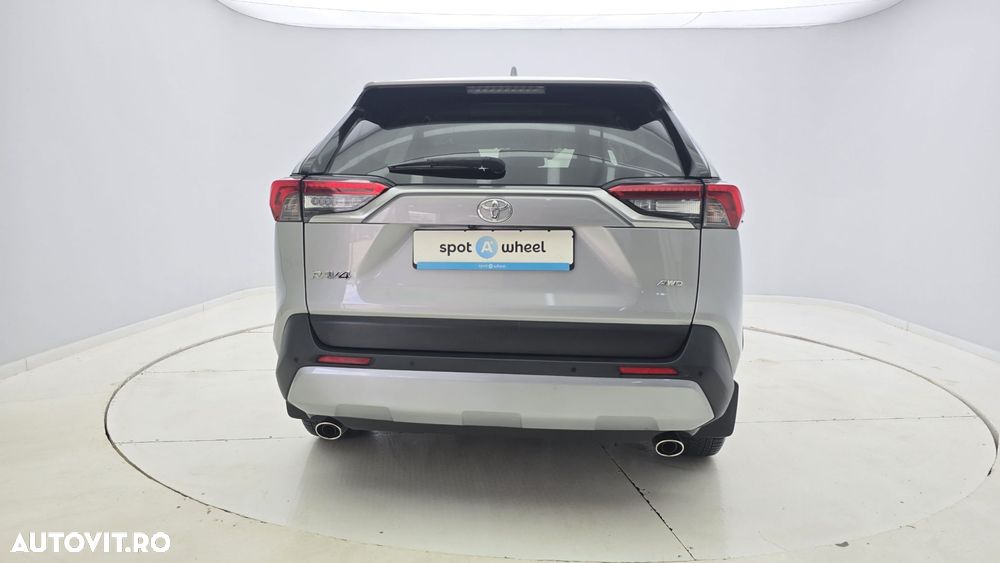 Toyota RAV4 2.0P 6MT AWD Dynamic - 7