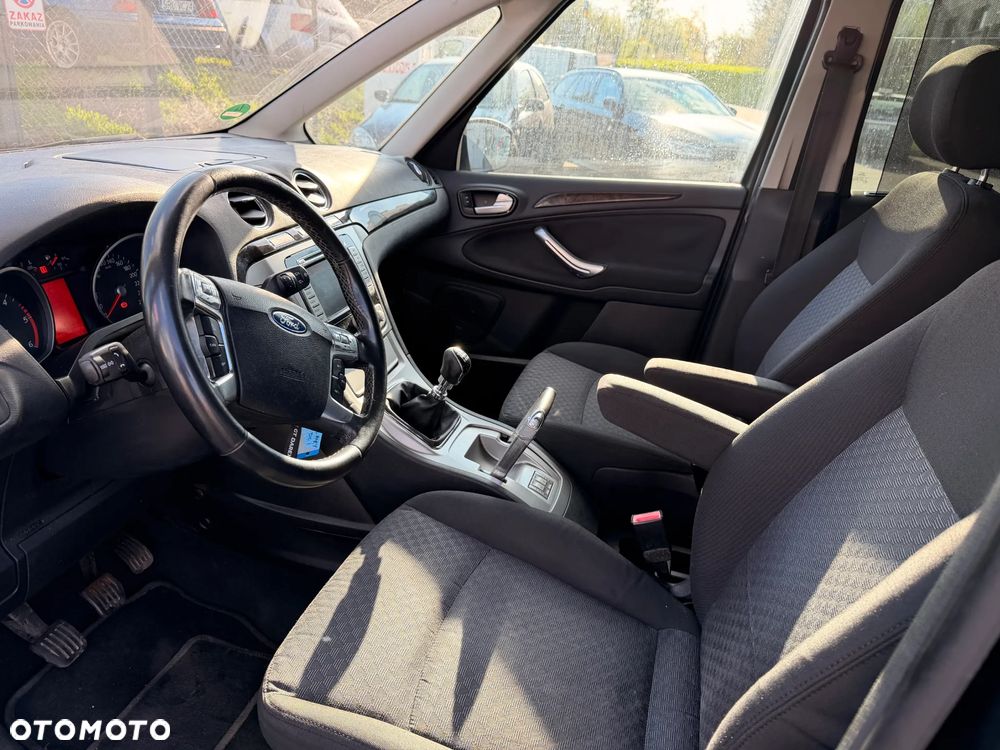 Ford Galaxy 2.2 TDCi Ghia - 9