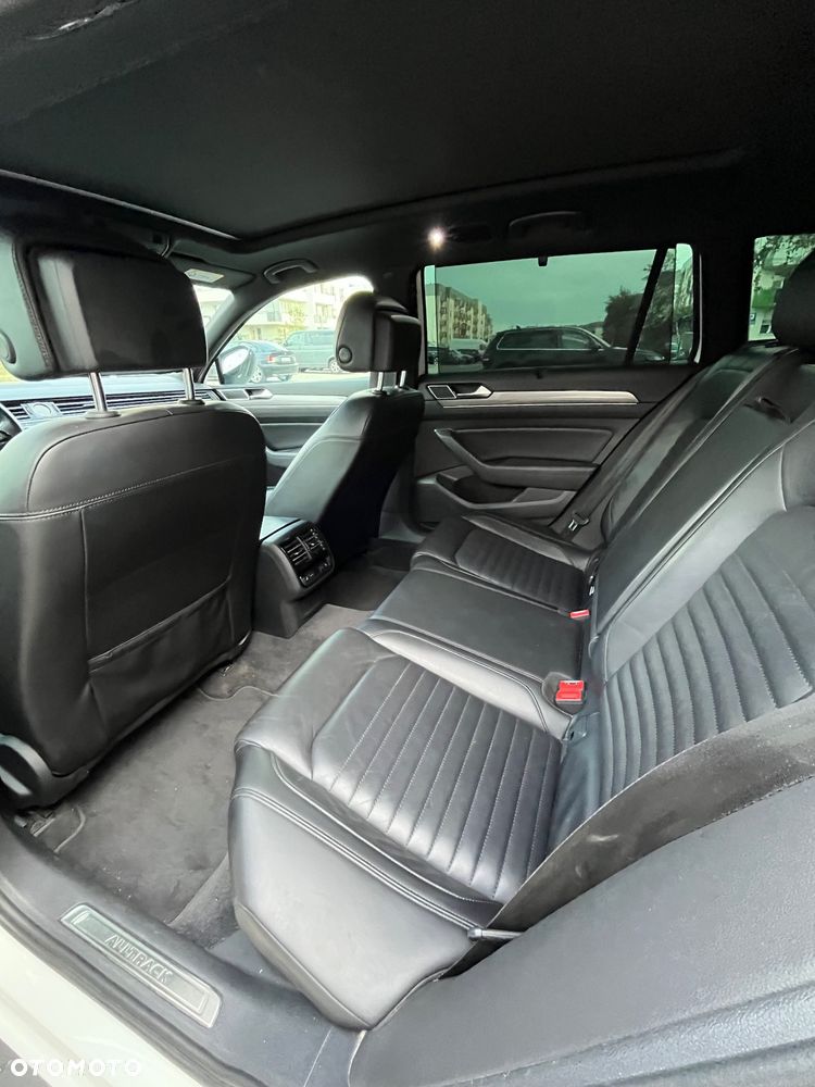 Volkswagen Passat Alltrack - 21