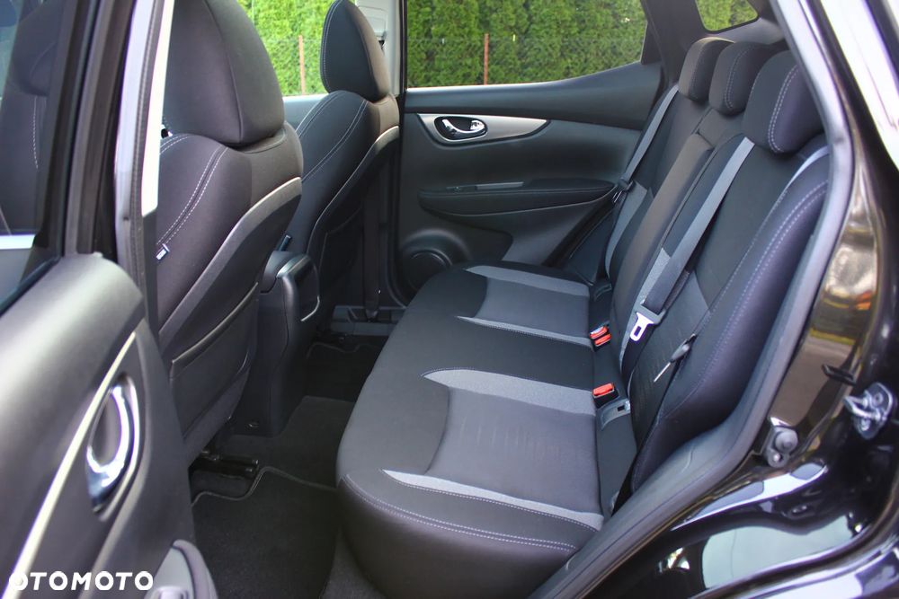 Nissan Qashqai 1.6 DIG-T N-Connecta - 32
