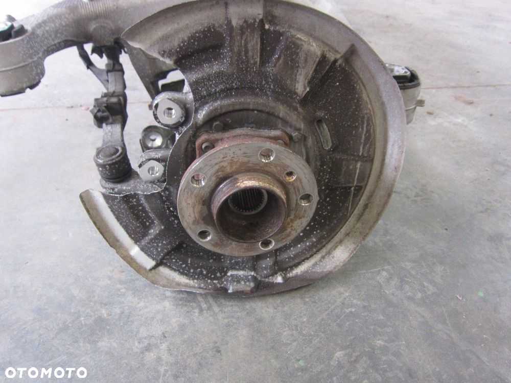 BMW F10 BELKA ZAWIESZENIA TYLNEGO ZWROTNICA KPL - 5