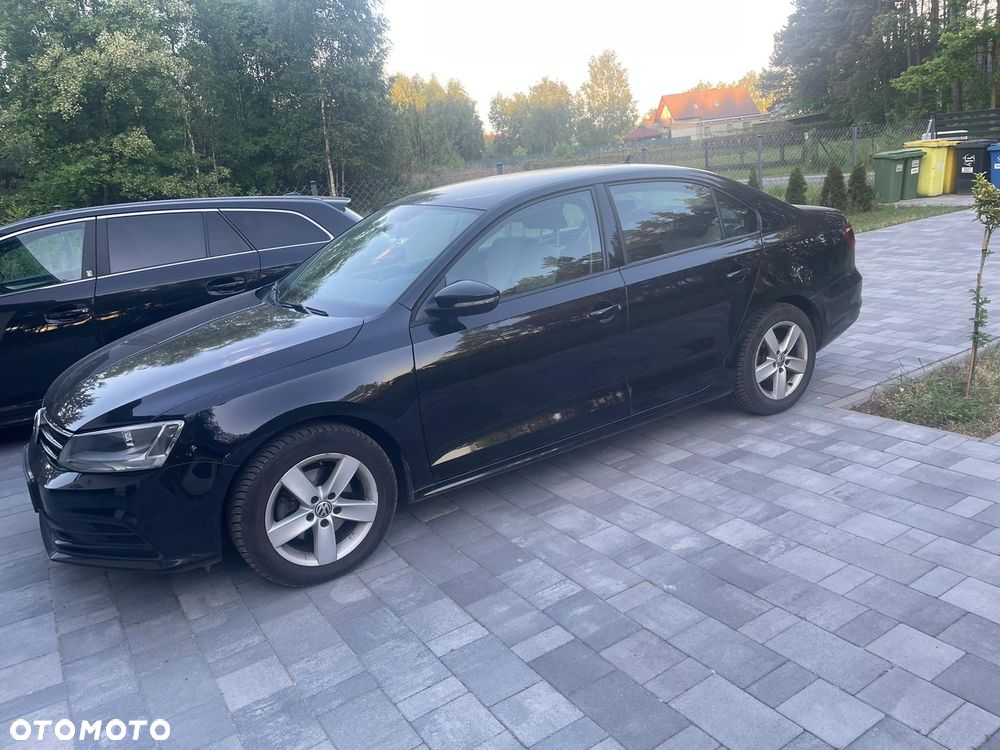 Volkswagen Jetta 2017 photo 2