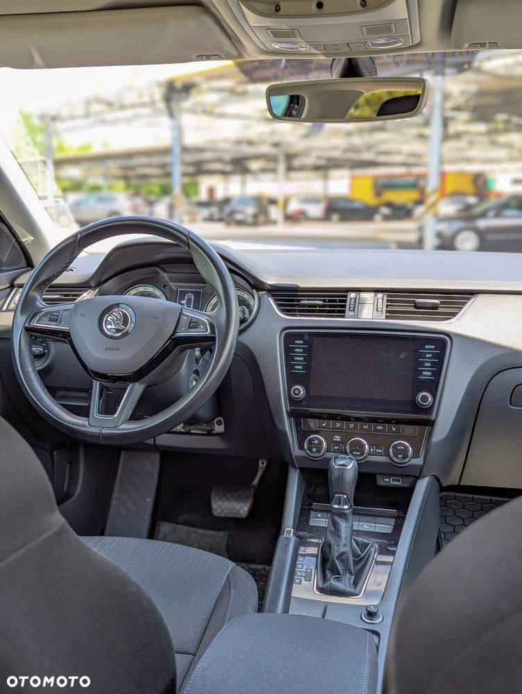 Skoda Octavia 2.0 TDI Ambition DSG - 8