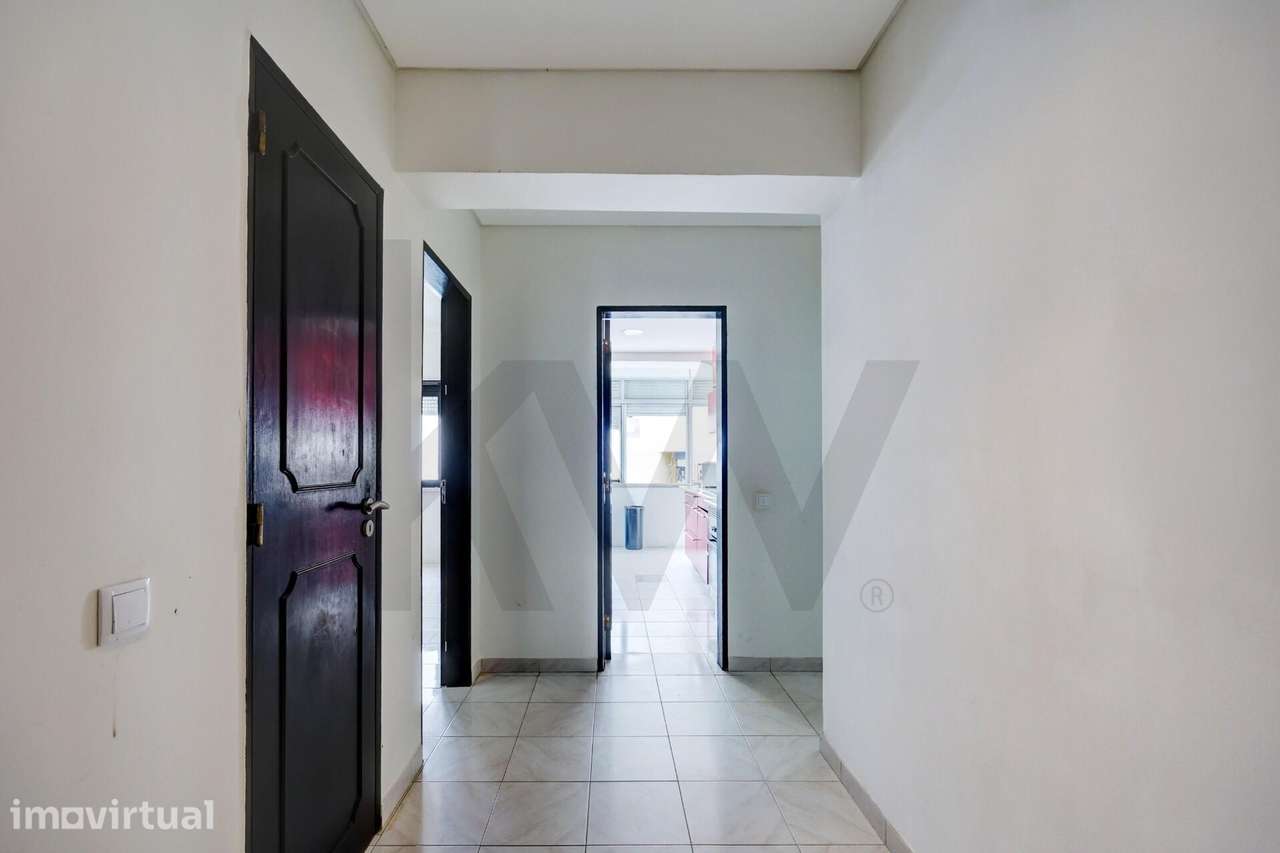 Apartamento T3 Monte da Caparica Rua General Humerto Delgado - Grande imagem: 3/47