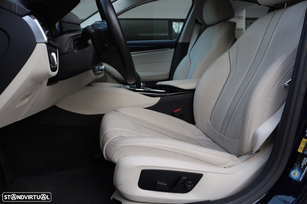 BMW 530 e Line Luxury - 13