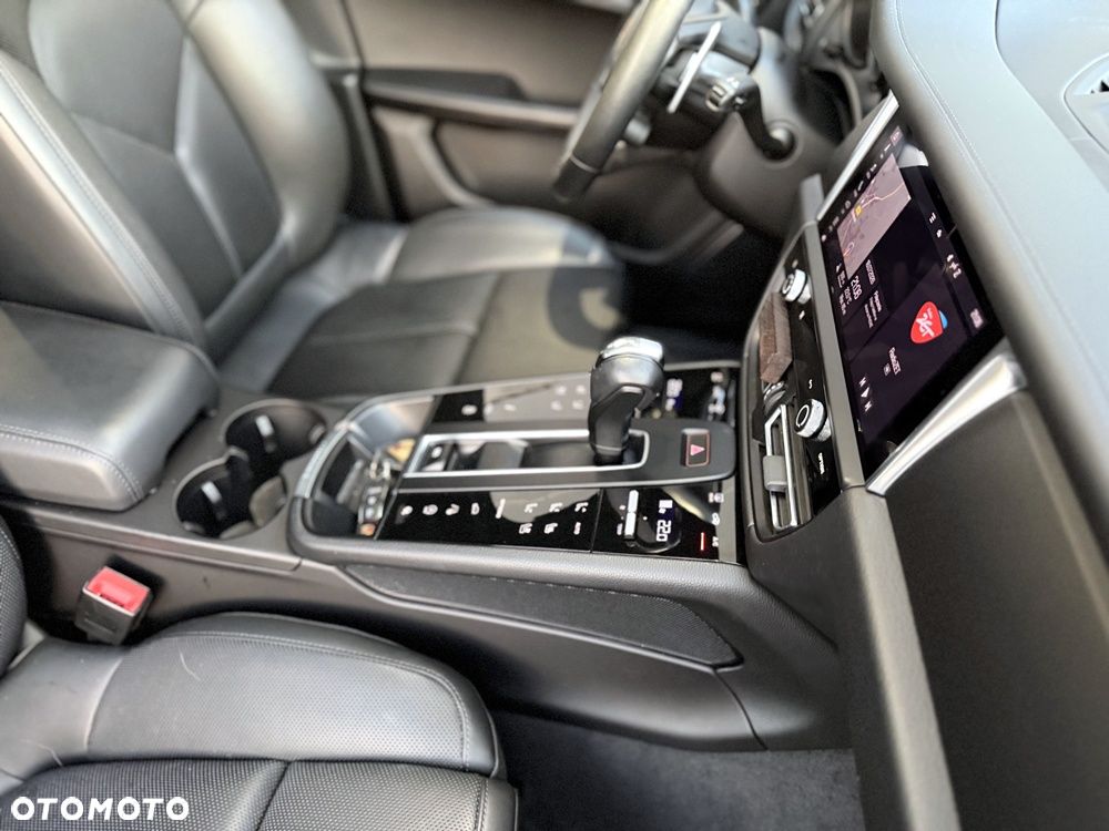 Porsche Macan Standard - 24