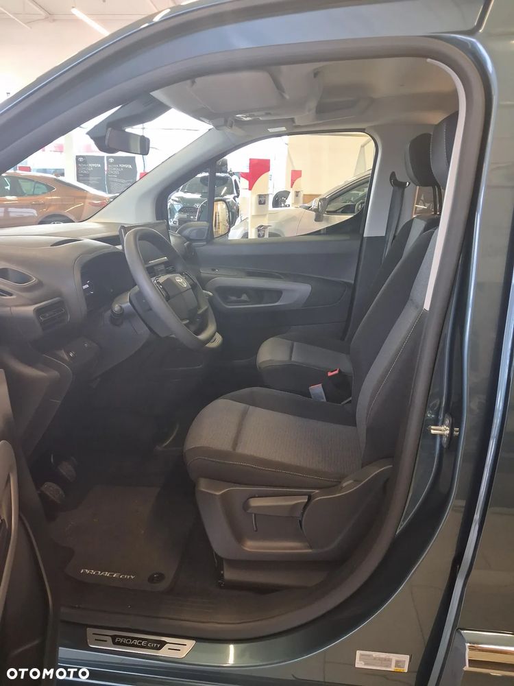 Toyota Proace City - 7