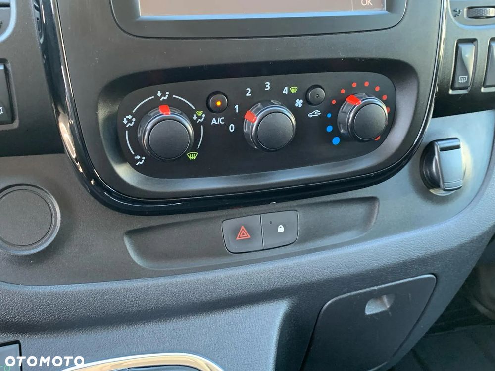 Fiat Talento Trafic Renault - 12