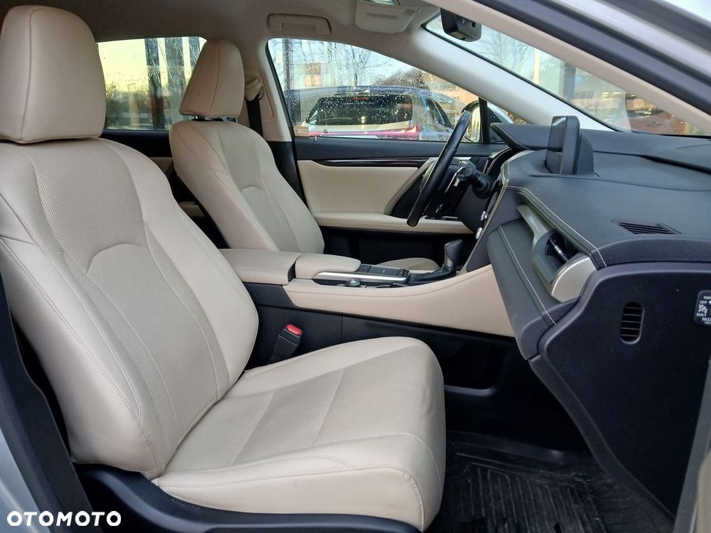 Lexus RX 450h Business Edition - 25