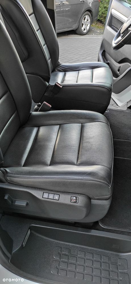 Opel Zafira 2.0 D Automatik 130 kW GS - 22