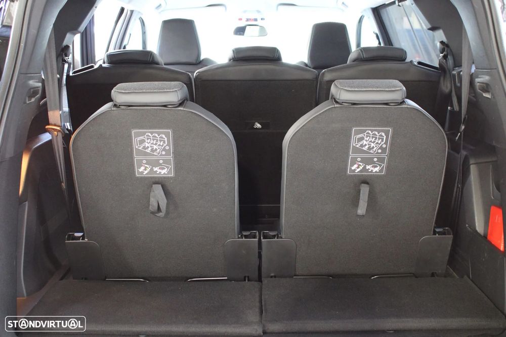 Peugeot 5008 1.2 PureTech Allure Pack EAT8 - 33