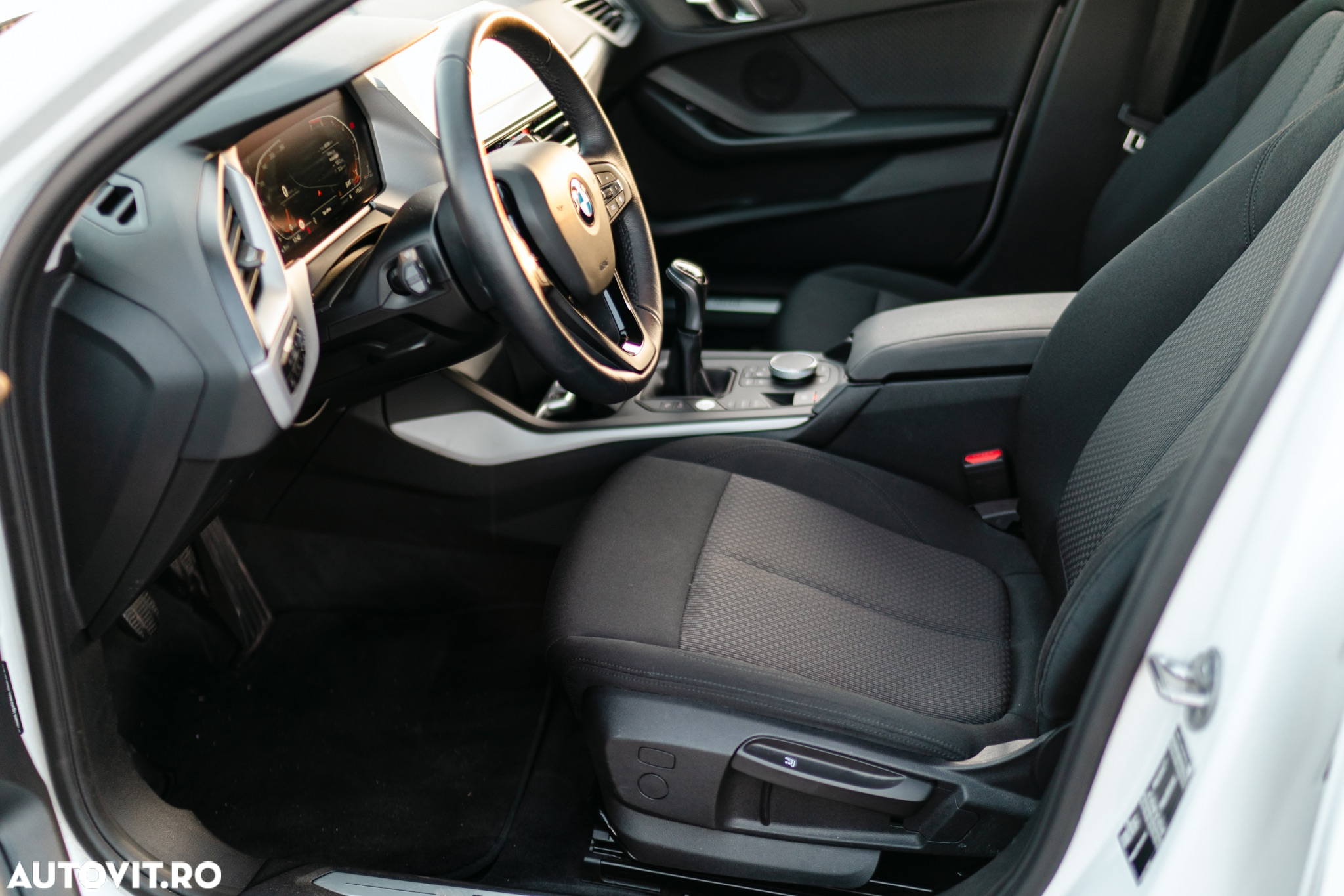 BMW Seria 1 118i Advantage - 9
