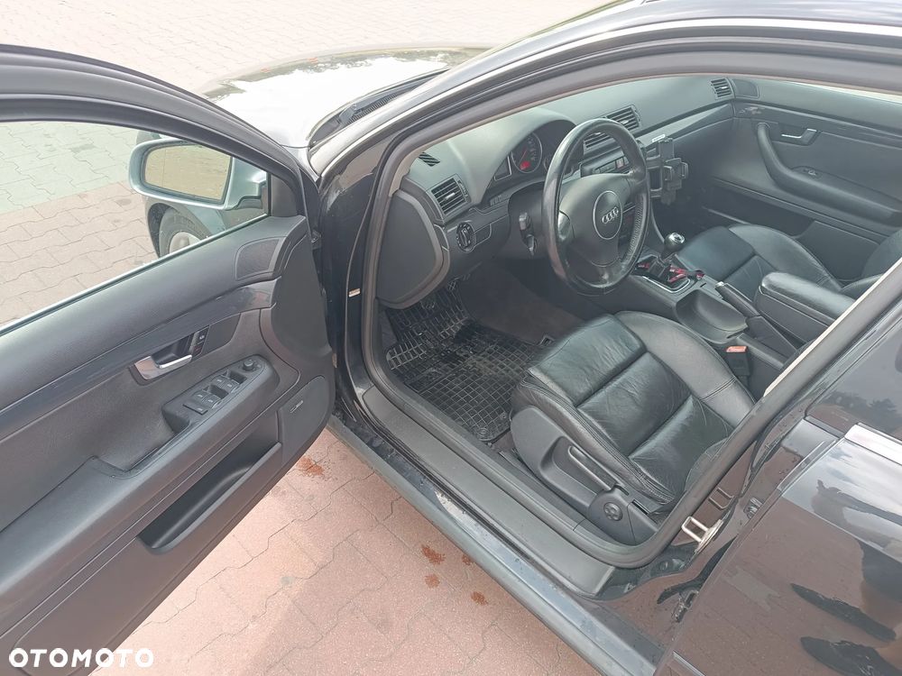 Audi A4 Avant 2.5 TDI Quattro - 9