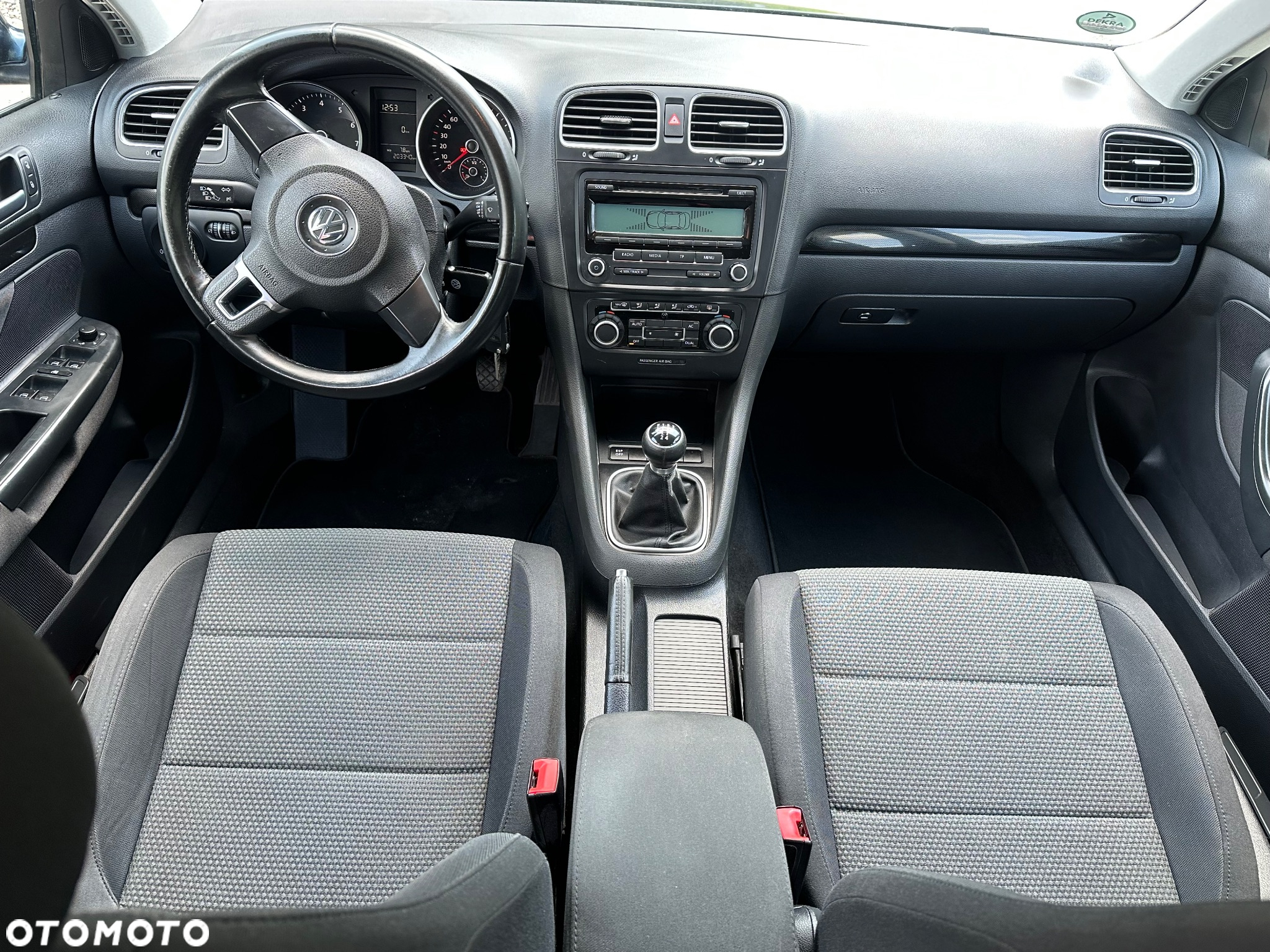 Volkswagen Golf 1.6 Comfortline - 11