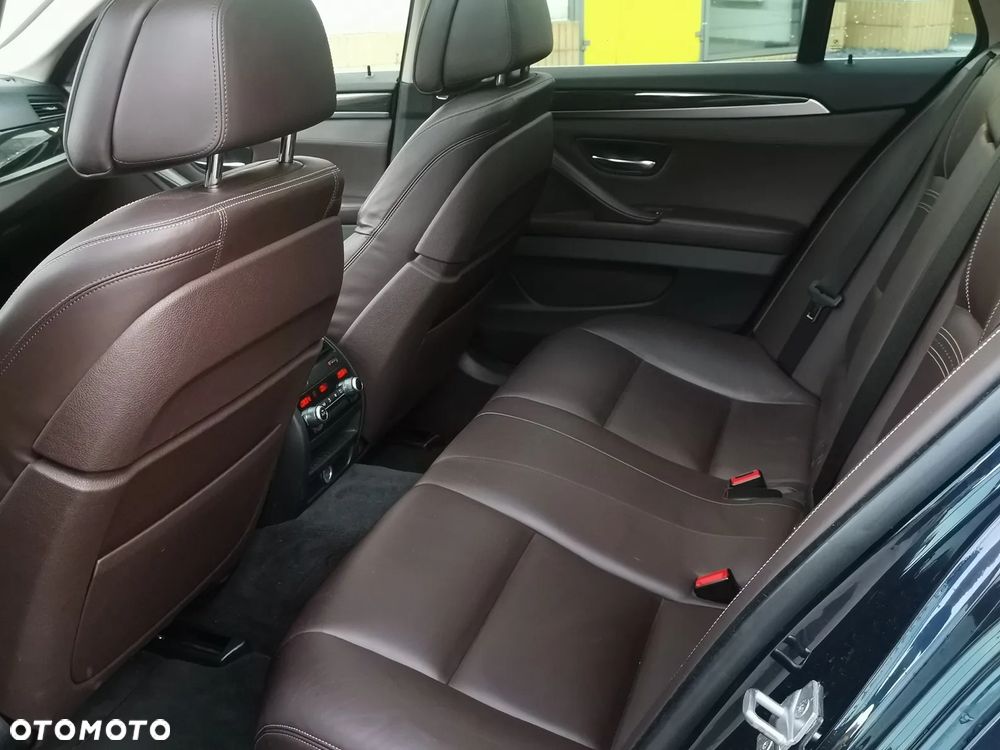 BMW Seria 5 535d xDrive Luxury Line - 28