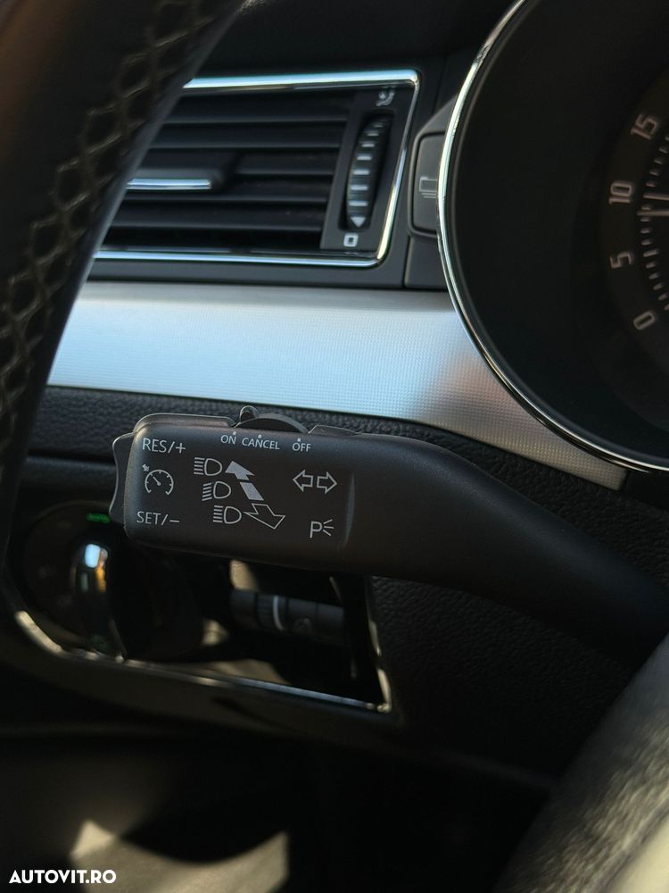 Skoda Superb 2.0 TDI Ambition DSG - 29