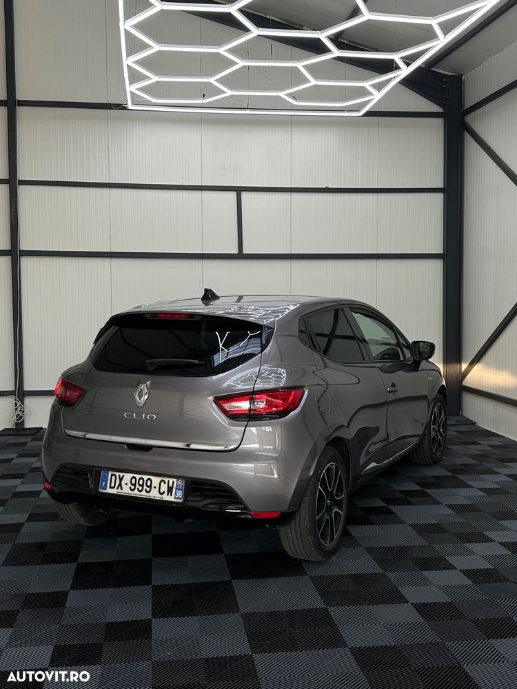 Renault Clio - 3