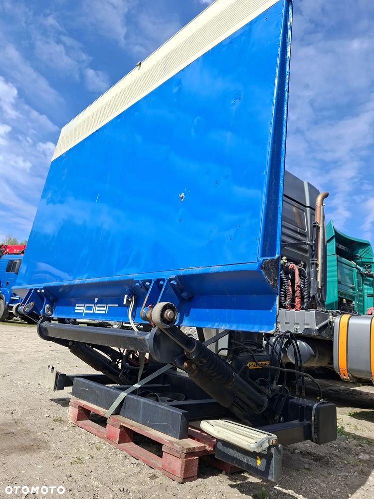 Mercedes-Benz ATEGO - 24