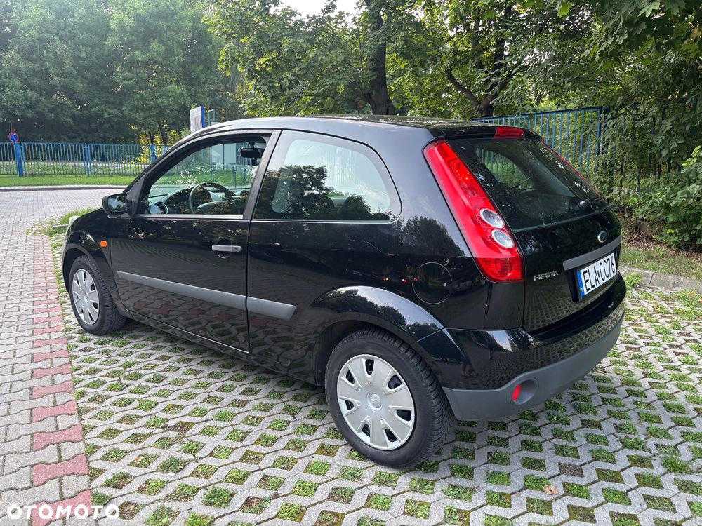 Ford Fiesta - 2
