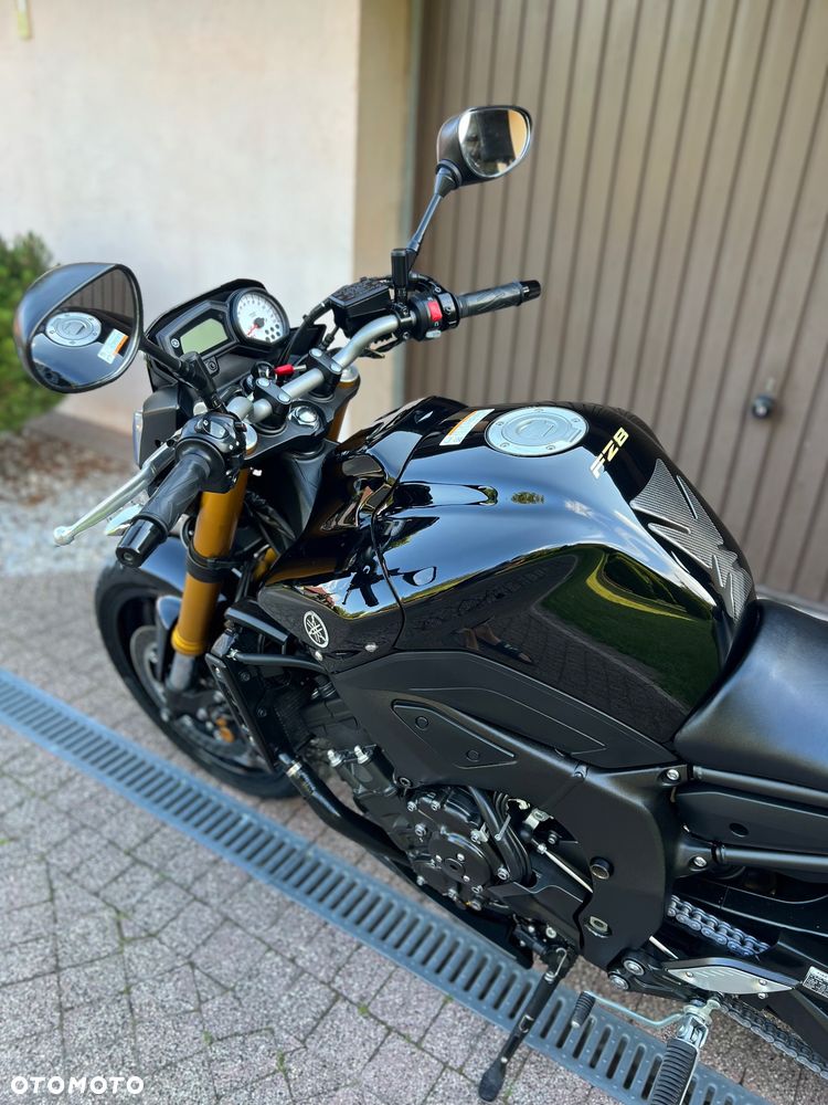 Yamaha FZ8 - 22