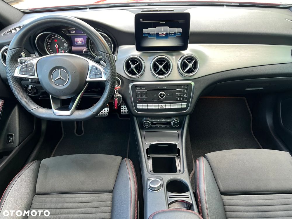Mercedes-Benz GLA 220 d 4Matic 7G-DCT AMG Line - 12